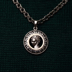 Серебряная подвеска "Дева"