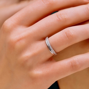 Срібна каблучка "Аврора"