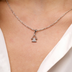 Срібна підвіска "Амур"