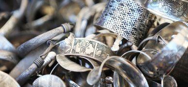 Почему темнеет серебро