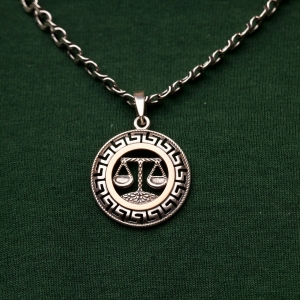 Серебряный подвес "Весы"