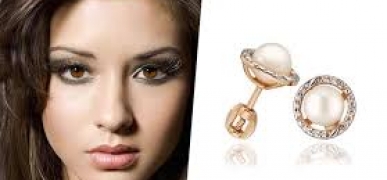 Великолепие на темных волосах. Лучшие украшения для брюнеток