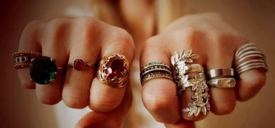 Правила стиля: сколько колец можно носить