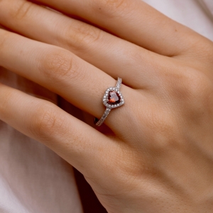 Срібна каблучка "Серце"