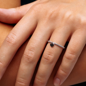 Срібна каблучка "Серце"